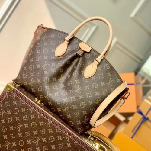 Fashionable leather bag for women