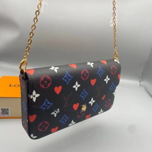 Fashionable leather bag for women