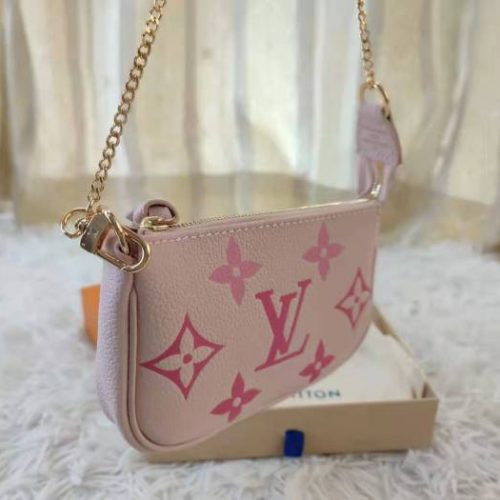 Fashionable leather bag for women