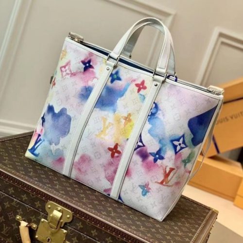 Fashionable leather bag for women