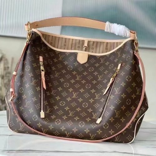 Fashionable leather bag for women
