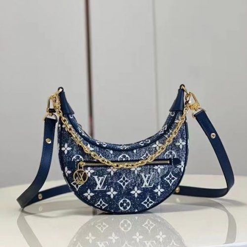 Fashionable leather bag for women