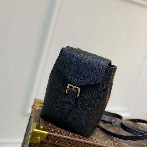 Fashionable leather bag for women