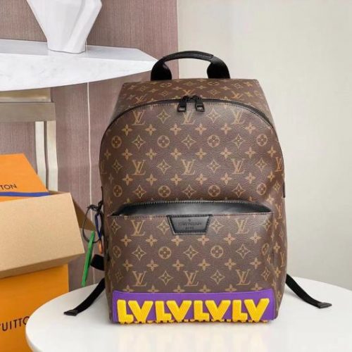 Fashionable leather bag for women