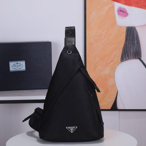 Fashionable leather bag for women