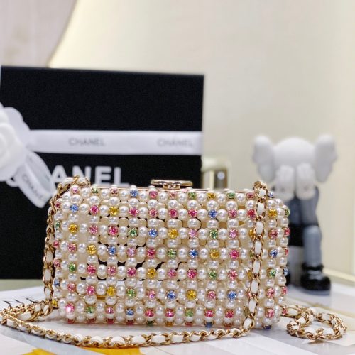 Fashionable leather bag for women