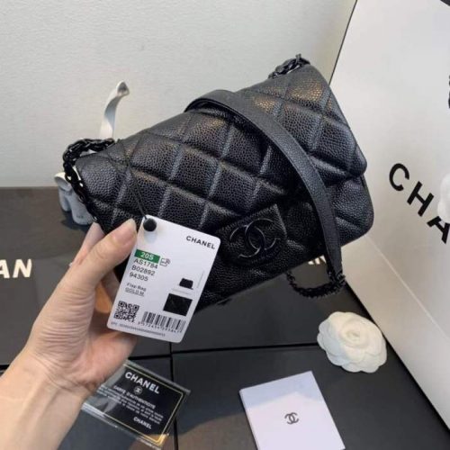 Fashionable leather bag for women