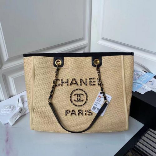 Fashionable leather bag for women