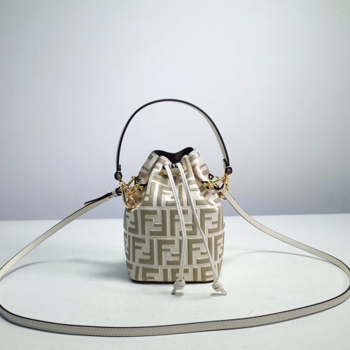 Bucket bag