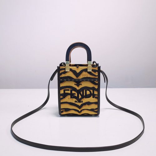 Handbag & Crossbody Bag