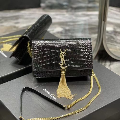 452159 for daily accessory styling