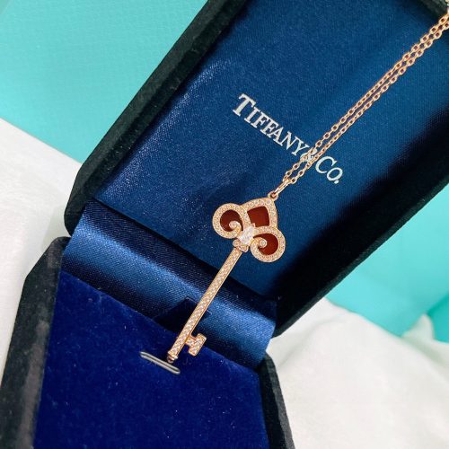 Tiff necklace