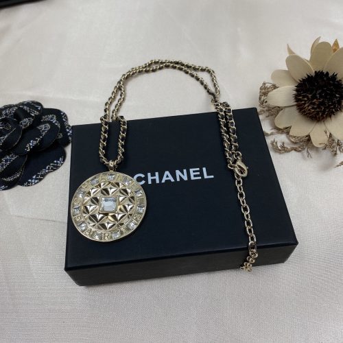 CC necklace