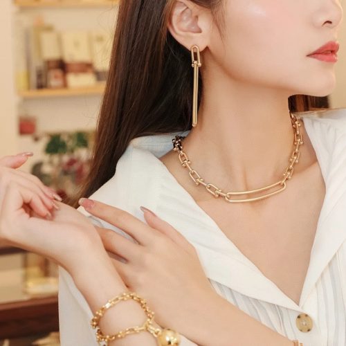 Tiff earring