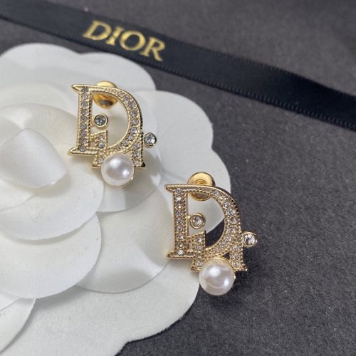 D earring