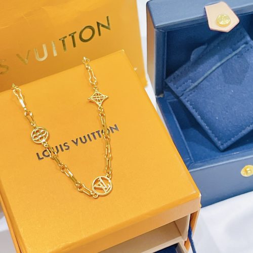 LL necklace