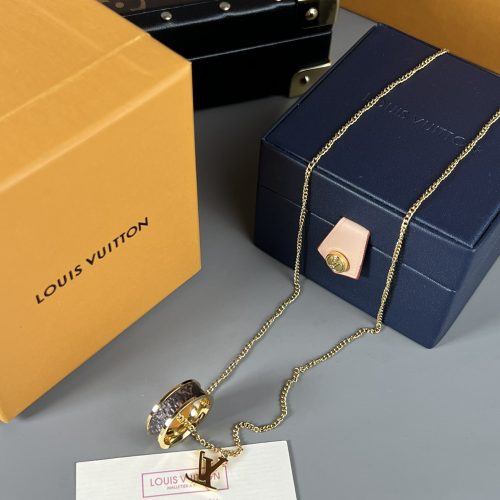 LL necklace