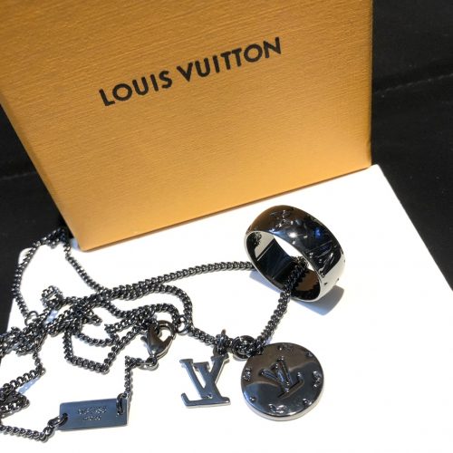 LL necklace