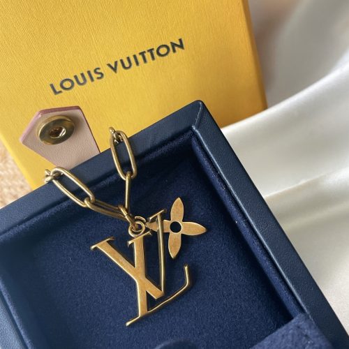 LL necklace