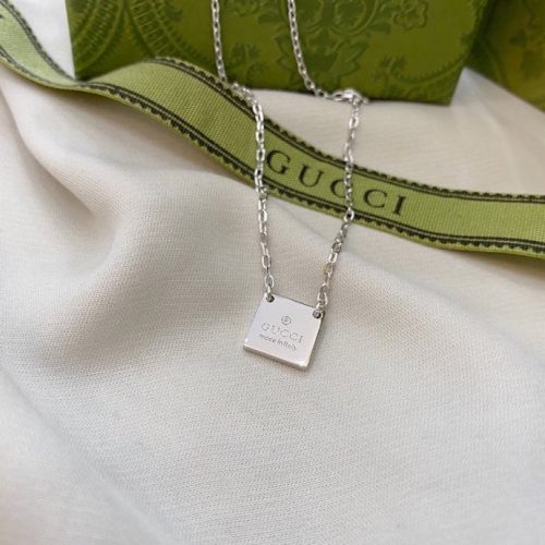 GG necklace
