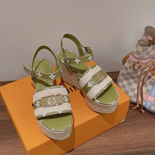 LL sandals