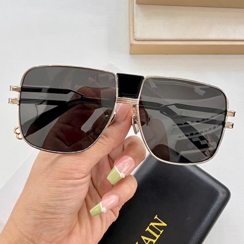Ba eyeglasses