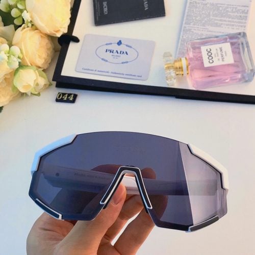 PP  eyeglasses