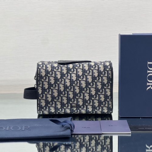 D cosmetic bag
