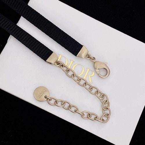 D necklace