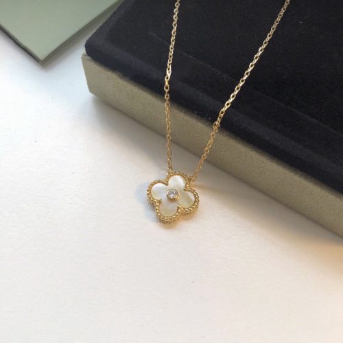 van necklace