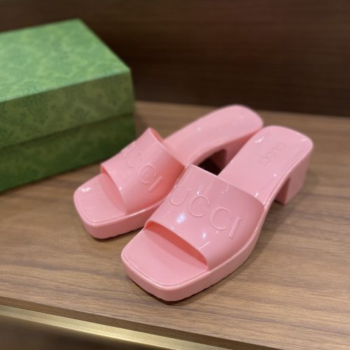 GG slippers
