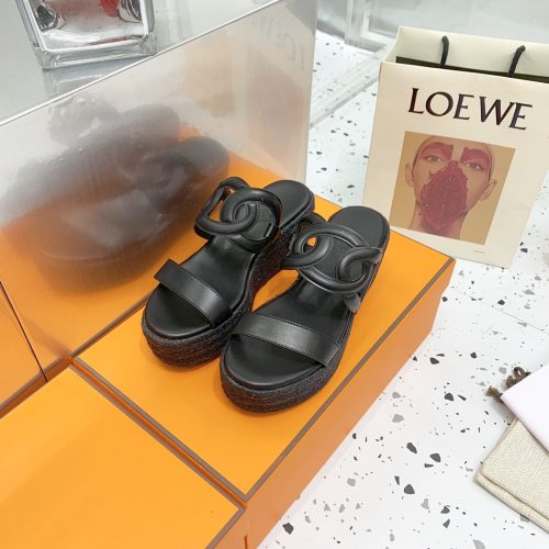 HH slippers