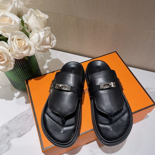 HH slippers