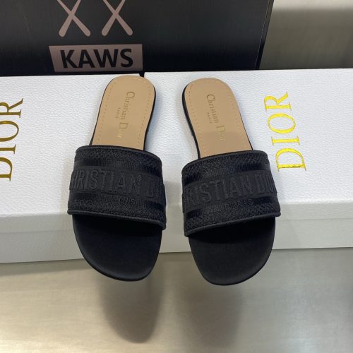 DD slippers