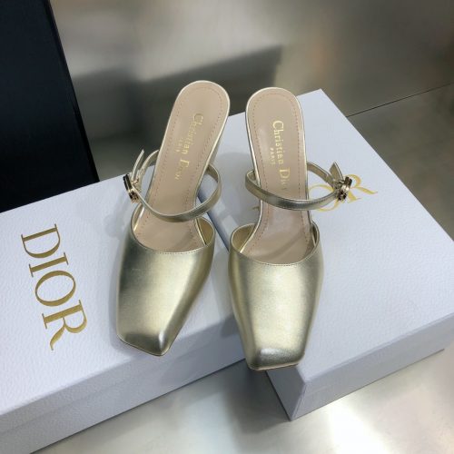 DD slippers