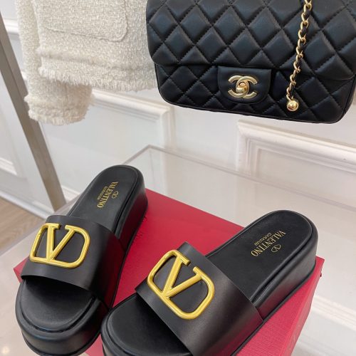 VAL slippers