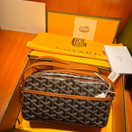 Camera Bag for hands-free daily outfit