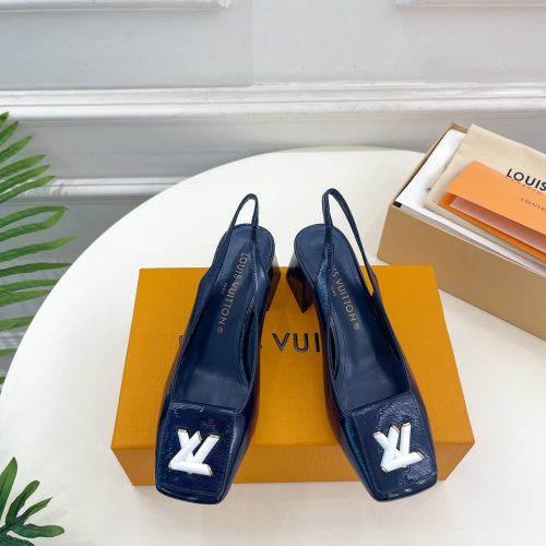 LL sandals