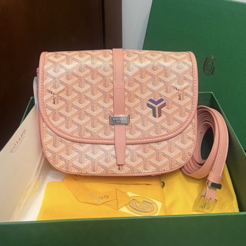 Messenger Courier Bag for hands-free daily outfit