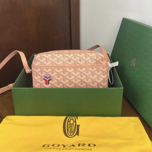 Camera Bag for hands-free daily outfit