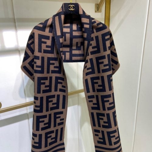 FF scarf