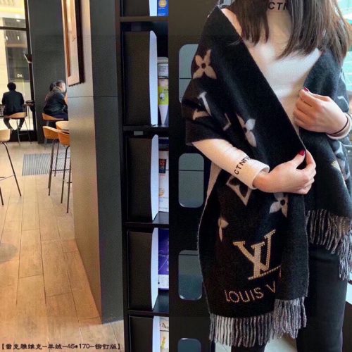 LL scarf