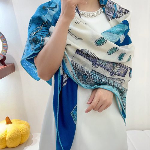 HH scarf