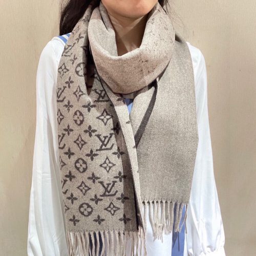 LL scarf