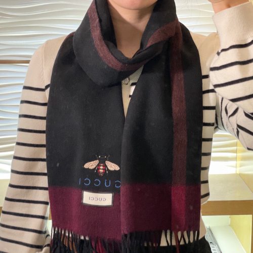 GG scarf