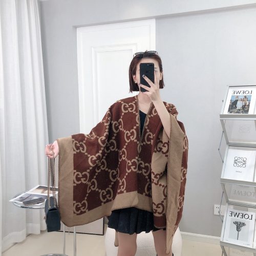 GG scarf