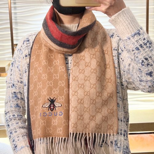 GG scarf
