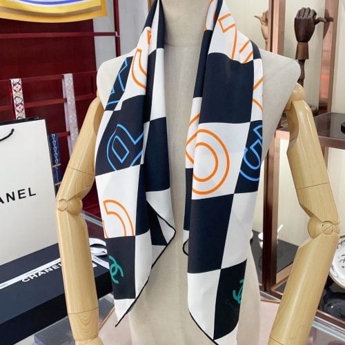 CH scarf