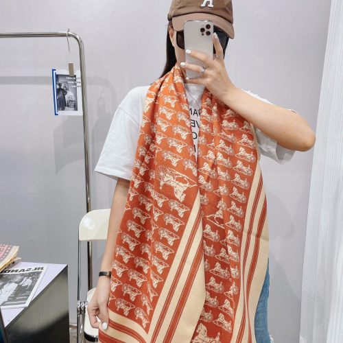 CE scarf