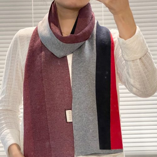 GG scarf
